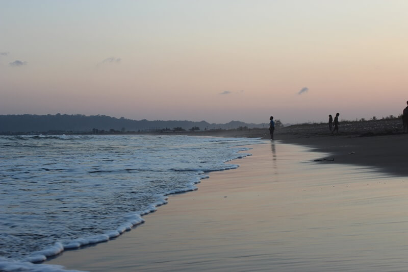 Pantai Kamulyan: Surga Tenang di Sisi Selatan Cilacap